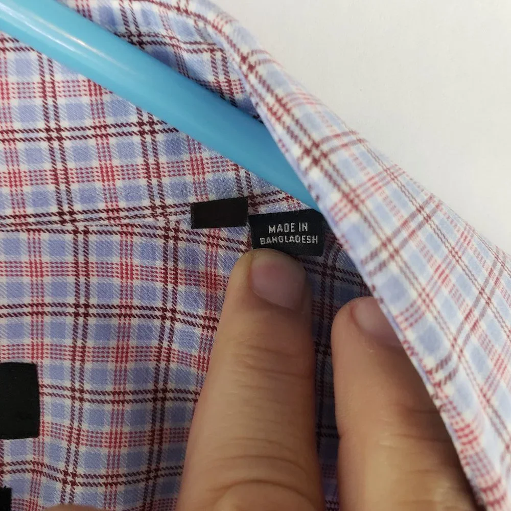 Hugo Boss sharp fit dress shirt. 17 34/35